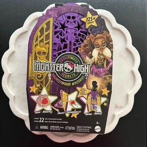 Monster High Skulltimate Secrets ~ Hauntlywood Mysteries